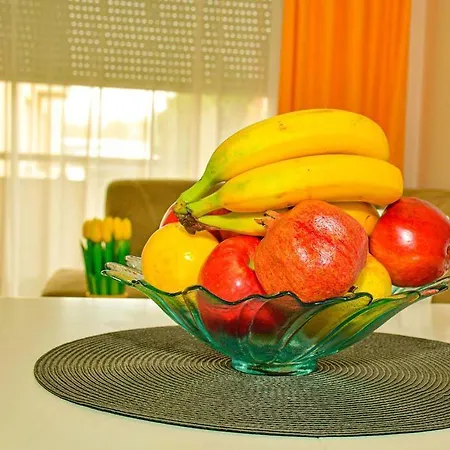 Lux 5- Private Parking