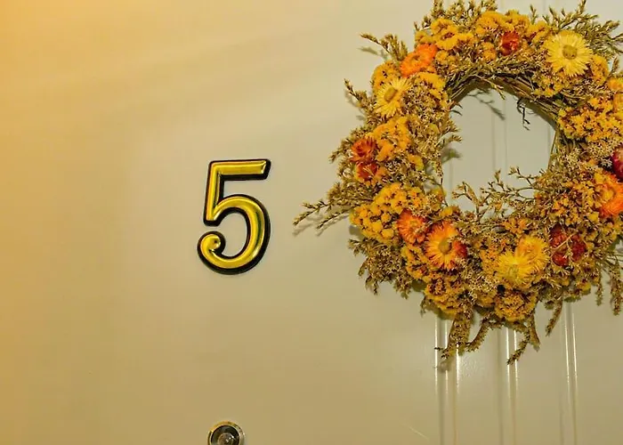 Lux 5- Private Parking *