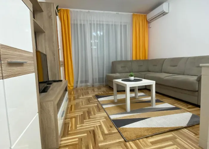 Lux 5- Private Parking Apartman Sombor